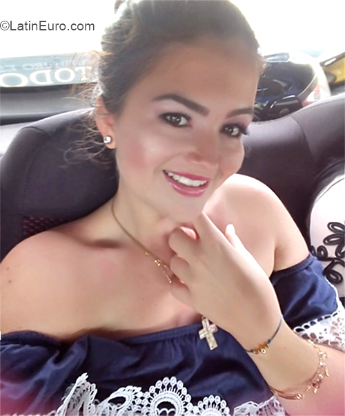 Date this exotic Colombia girl JisselK from Villavicencio CO23940