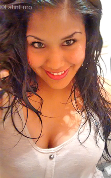 Date this delightful Argentina girl Johanna from Concordia AR137