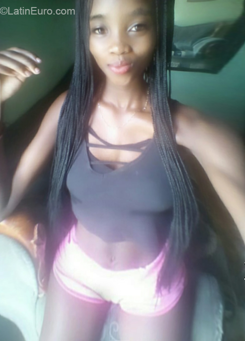Date this hot Colombia girl Karen from Pereira CO24003