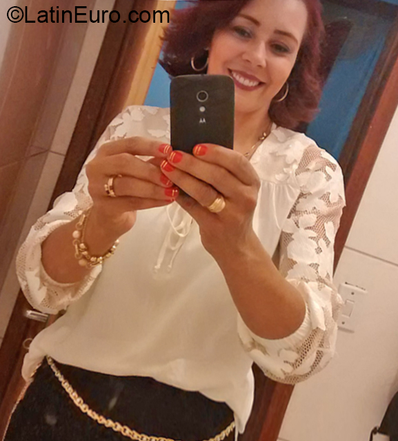 Date this fun Brazil girl Marinez from Paicandu BR10583