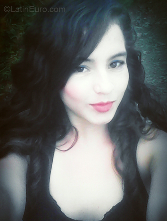 Date this voluptuous Colombia girl Camila from Medellin CO24031