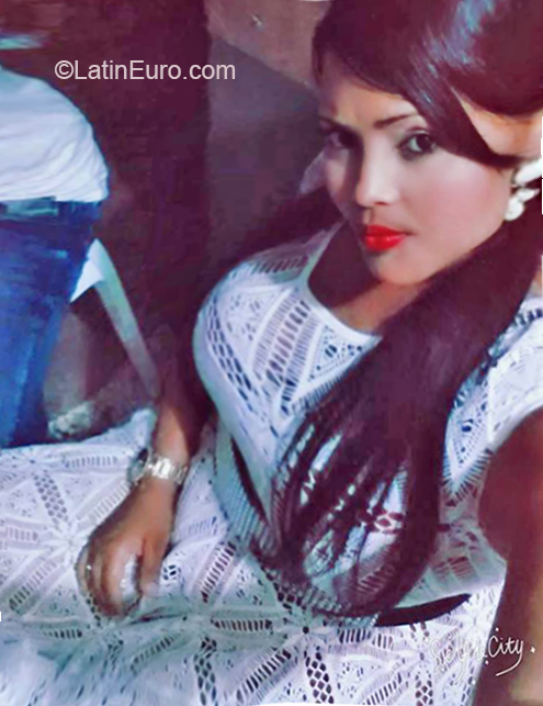 Date this sultry Dominican Republic girl Rocio from Santo Domingo DO32787