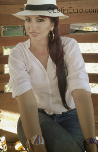 Date this passionate Colombia girl Liseth from Bogota CO24057