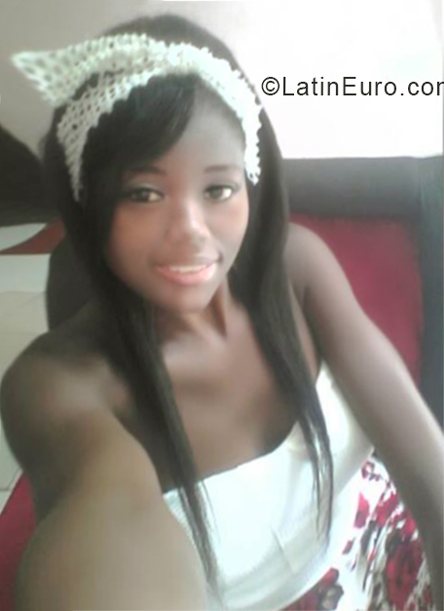 Date this georgeous Colombia girl Luz from Cali CO24076
