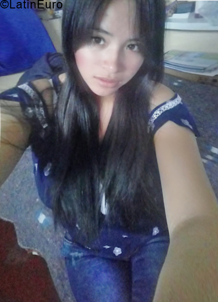 Date this nice looking Peru girl Nataly from Arequipa PE1307