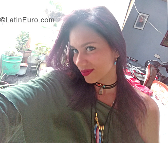 Date this foxy Colombia girl Marcela from Buga CO24144