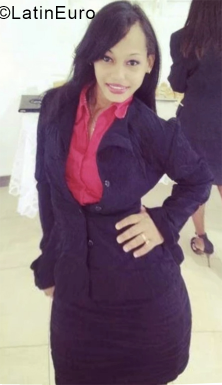 Date this foxy Dominican Republic girl Leslan from Santo Domingo Este DO33113