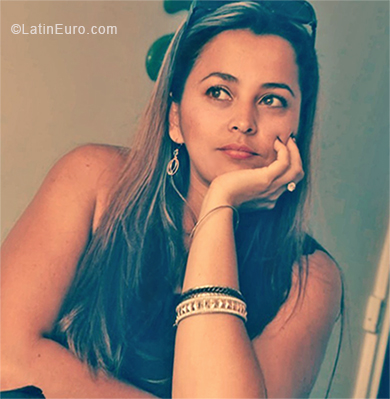 Date this athletic Colombia girl Liliana from Medellin CO24333