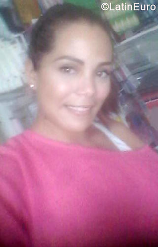 Date this delightful Colombia girl Leonela from Barranquilla CO24540