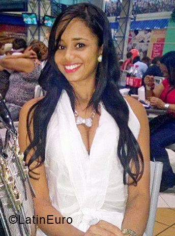 Date this good-looking Dominican Republic girl Mercedes from Santo Domingo DO33737
