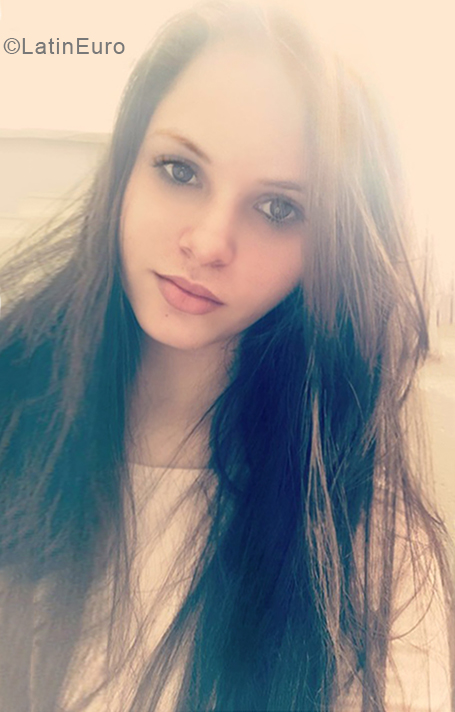 Date this fun Dominican Republic girl Madelin from Mao DO33592