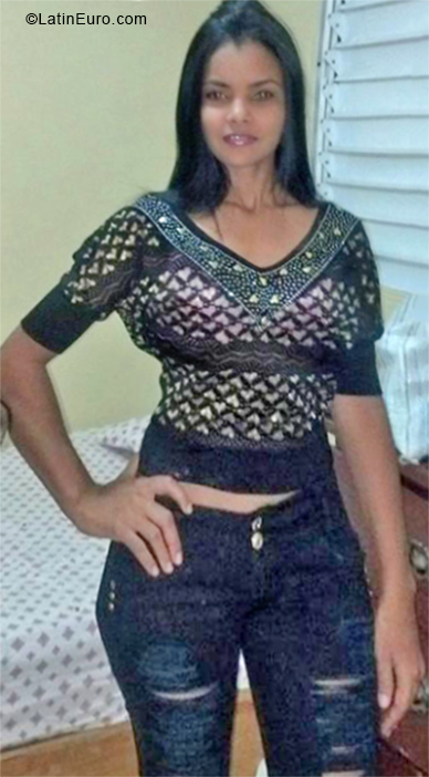 Date this athletic Dominican Republic girl Xiomy from La Romana DO33800