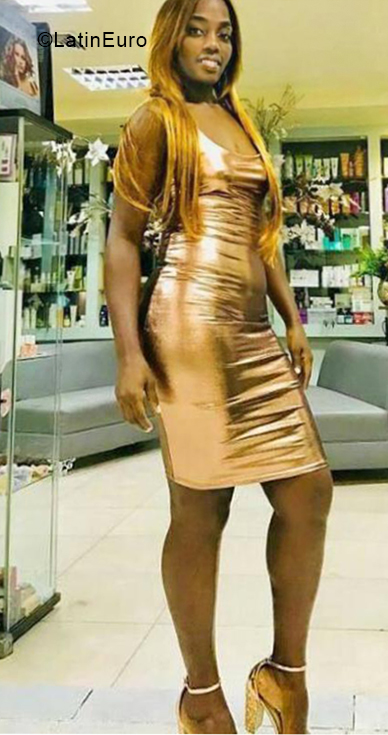 Date this cute Dominican Republic girl Vivi from Santo Domingo DO33807