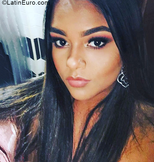 Date this happy Dominican Republic girl Zoe from Santo Domingo DO36916