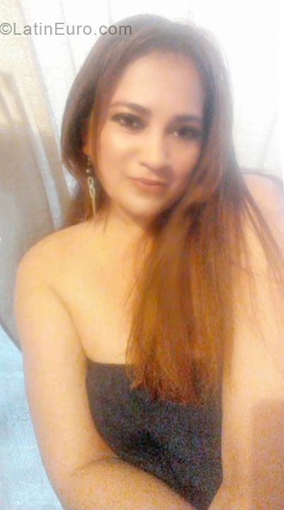 Date this funny Colombia girl Elsa from Bogota CO24832