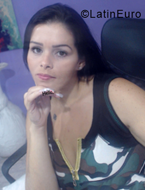 Date this hot Colombia girl Yolimar from Floridablanca CO24942