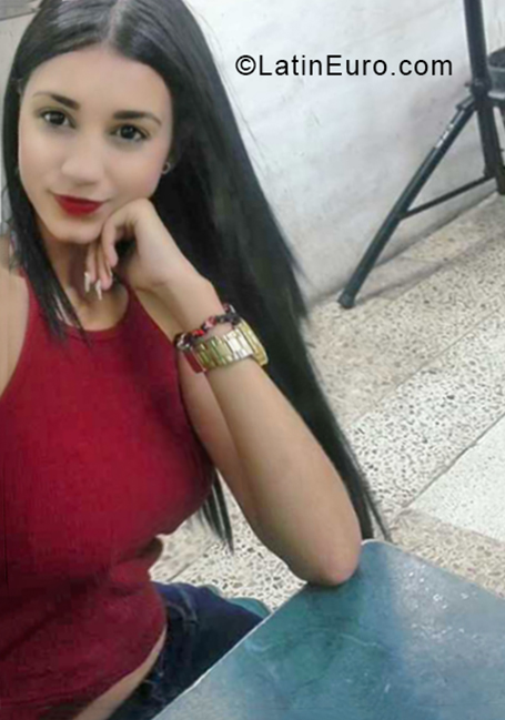 Date this exotic Colombia girl Stefana from Bogota CO25072