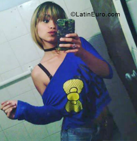 Date this hot Colombia girl Nicol from Medellin CO25124