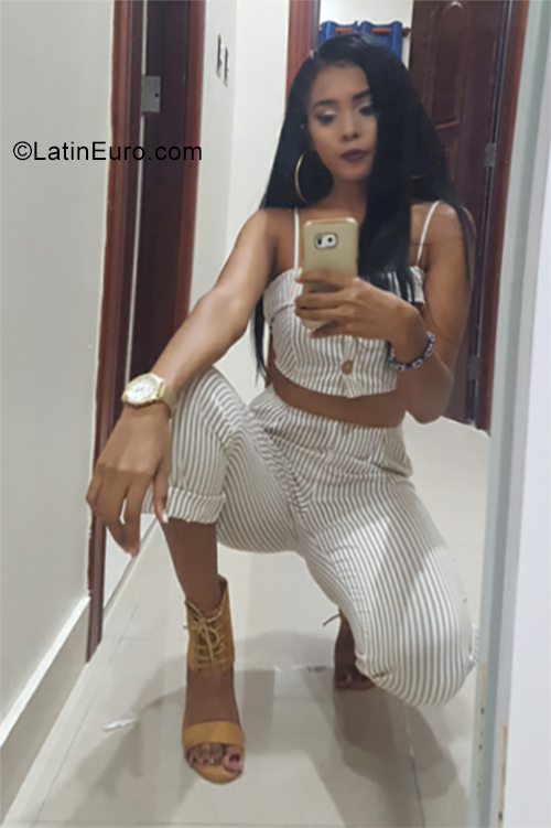 Date this athletic Dominican Republic girl Hieliani from Puerto Plata DO34490