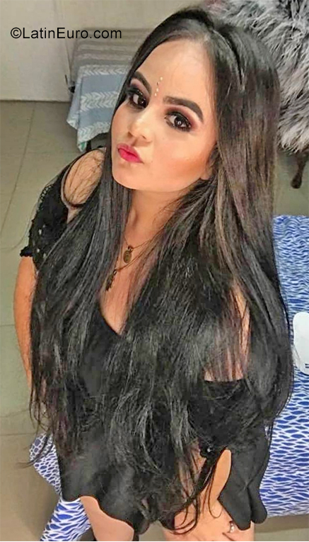 Date this gorgeous Colombia girl Ana from Barranquilla CO28256
