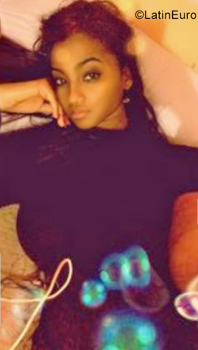 Date this foxy Dominican Republic girl Heydi from Santo Domingo DO34629