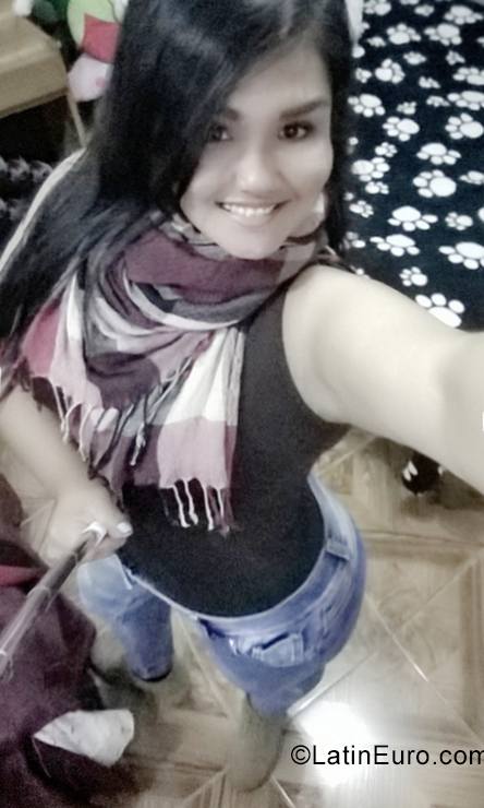 Date this foxy Peru girl Solange from Lima PE1392