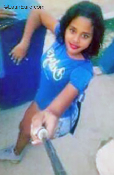 Date this georgeous Dominican Republic girl Jennifer from Santo Domingo DO34943