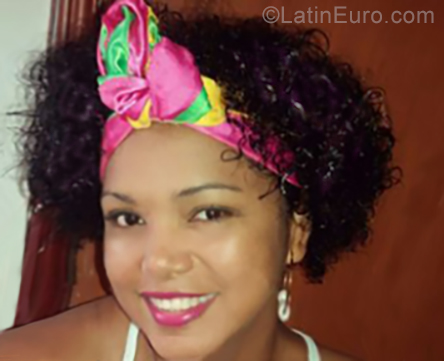 Date this lovely Colombia girl DILMA from Cartagena CO25491