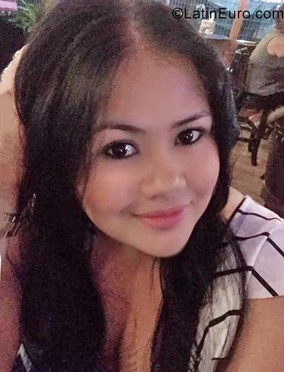 Date this attractive Colombia girl Mary from Barranquilla CO25509