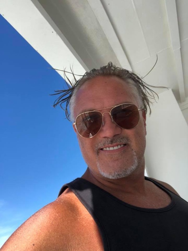 Date this happy Chile man Bastian from chile SE257
