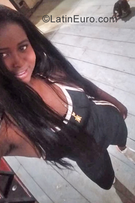 Date this funny Colombia girl Yendi from Bogota CO25847