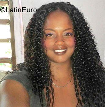 Date this lovely Jamaica girl Leonie from Montego Bay JM2625