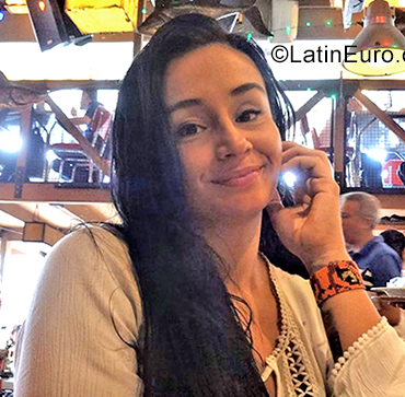 Date this beautiful Colombia girl Lina from Bogota CO25838