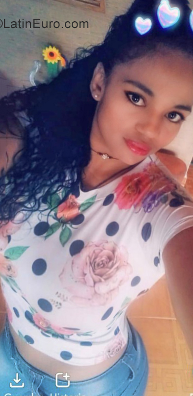 Date this hot Colombia girl Mabel from Medellin CO25852