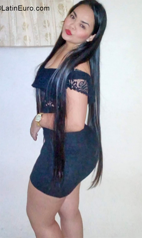 Date this gorgeous Colombia girl Lina from Villavicencio CO25854