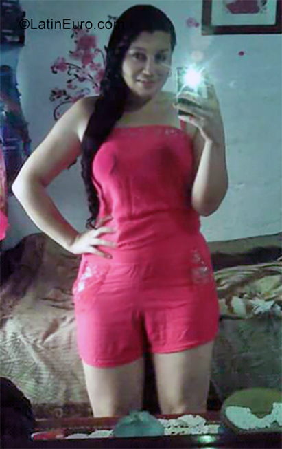 Date this sultry Colombia girl Johana from Medellin CO25859