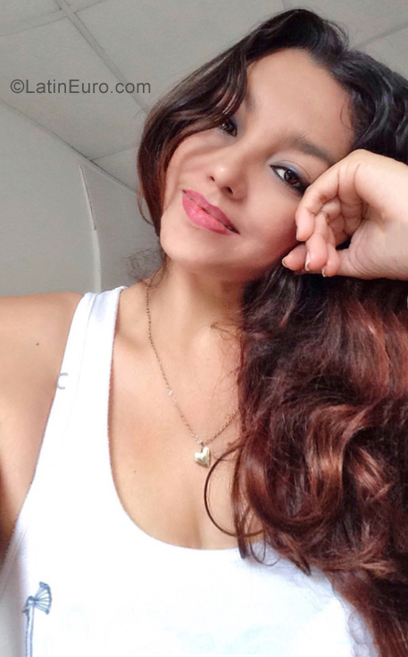 Date this sultry Colombia girl Karen from Neiva CO25874