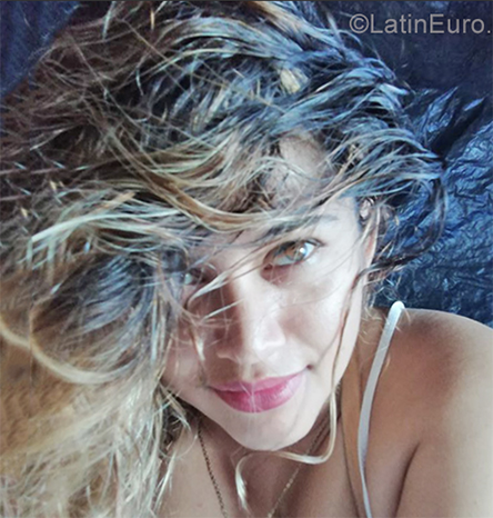 Date this pretty Colombia girl Blanca from Neiva CO25878