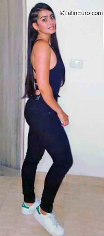 Date this tall Colombia girl Valentina from Pereira CO25957