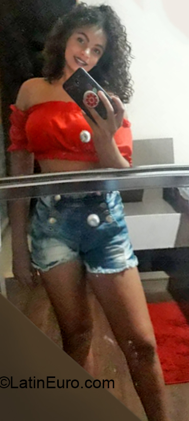 Date this young Brazil girl Isabela from Porto Alegre BR10940