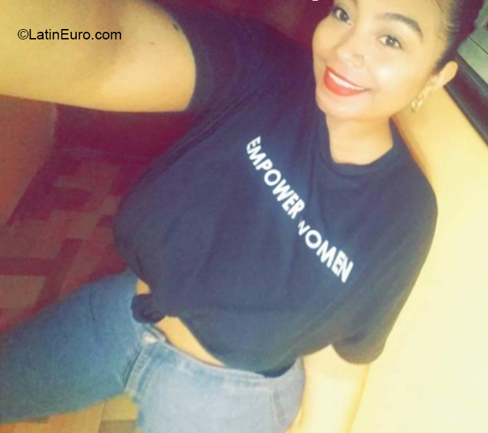 Date this cute Colombia girl Barbara from Baranquilla CO26227