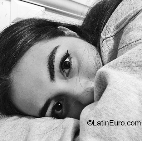 Date this hot Ecuador girl Camila from Guayaquil EC385