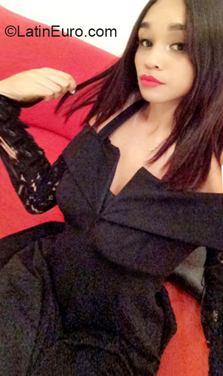 Date this fun Dominican Republic girl Stephanie from La Vega DO36567