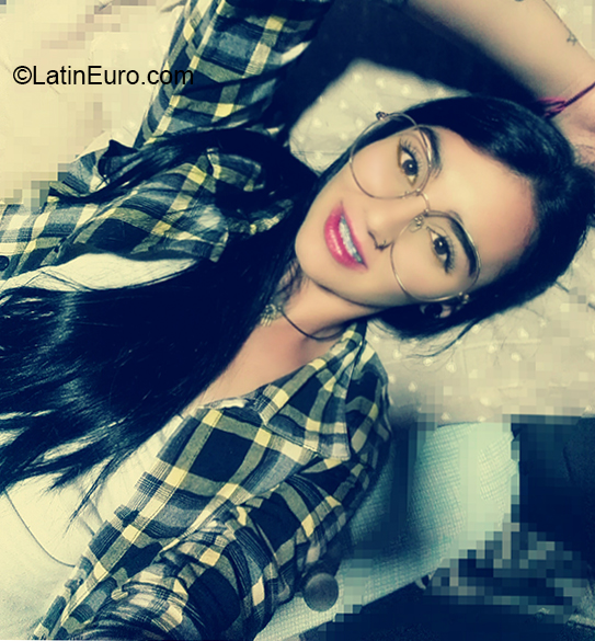 Date this hard body Colombia girl Juanita from Manizales CO26582