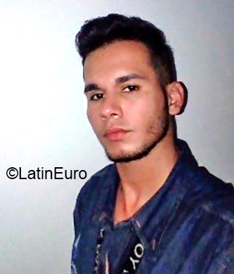 Date this hard body Colombia man Jose from Bogota CO26312