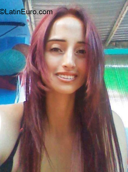 Date this voluptuous Colombia girl Melissa from Bogota CO26365