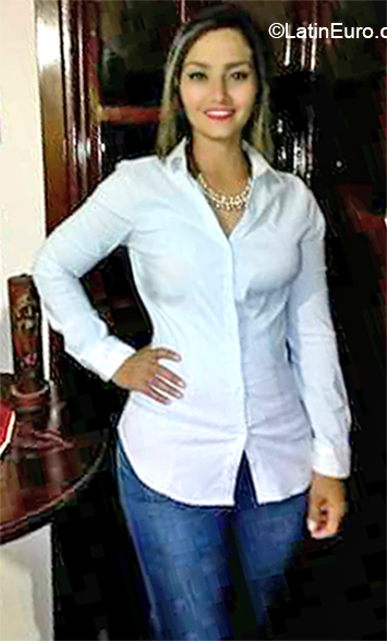 Date this young Venezuela girl Liliany from San Juan de los Morros VE2885