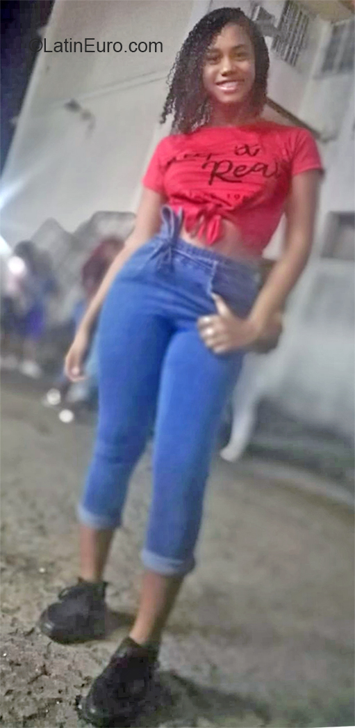 Date this georgeous Panama girl Kaila from Panama City PA1179