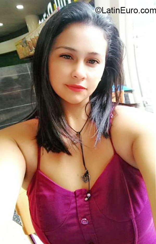 Date this gorgeous Venezuela girl Carol from Tachira VE2948