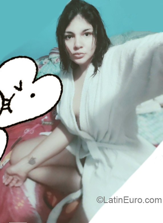 Date this delightful Colombia girl Paola from Bogota CO26705